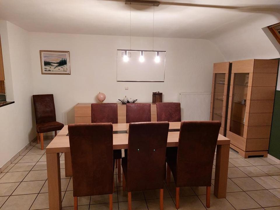 Ferienwohnung Aux Trois Petits Cochons Hotton Exterior foto