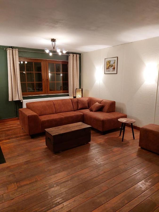 Ferienwohnung Aux Trois Petits Cochons Hotton Exterior foto